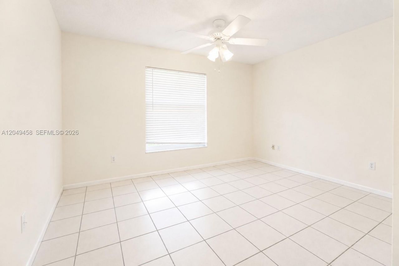 687 SE 22nd Dr , Homestead, FL 33033 Photo