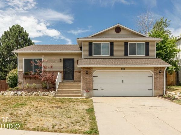 606 S 925 E, Layton, UT 84041
