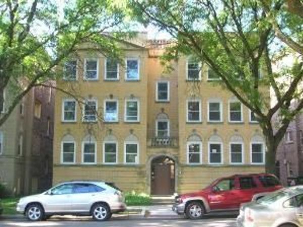 2065 W Jarvis Avenue, Unit 2W, Chicago, IL 60645