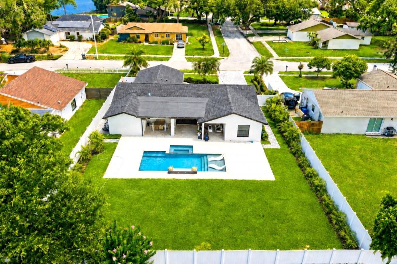 906 Samy Drive, Tampa, FL 33613 Photo
