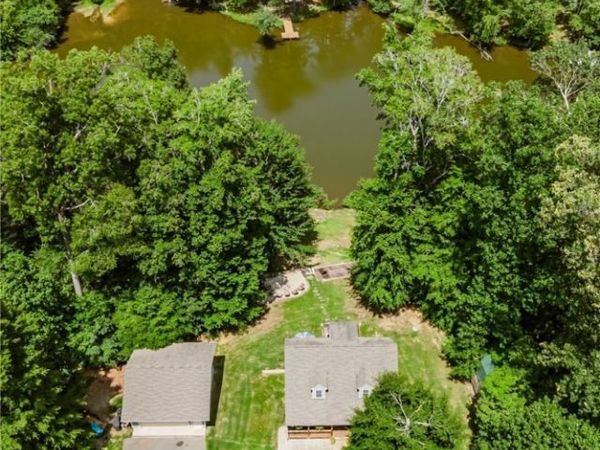 6531 Lakeside Drive, Quinton, VA 23141