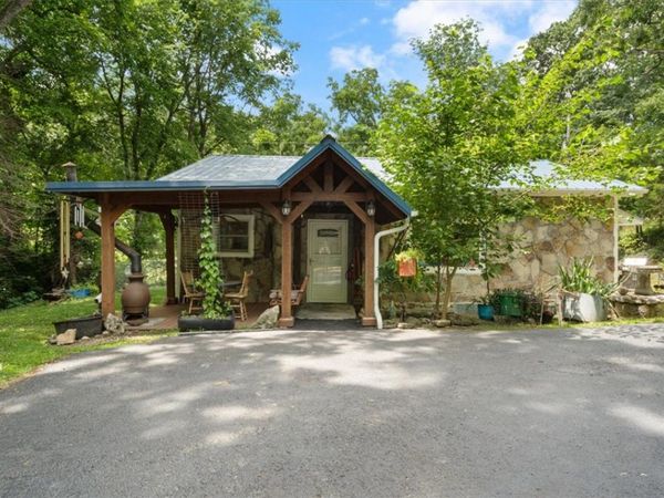 80 County Road 213 , Berryville, AR 72616