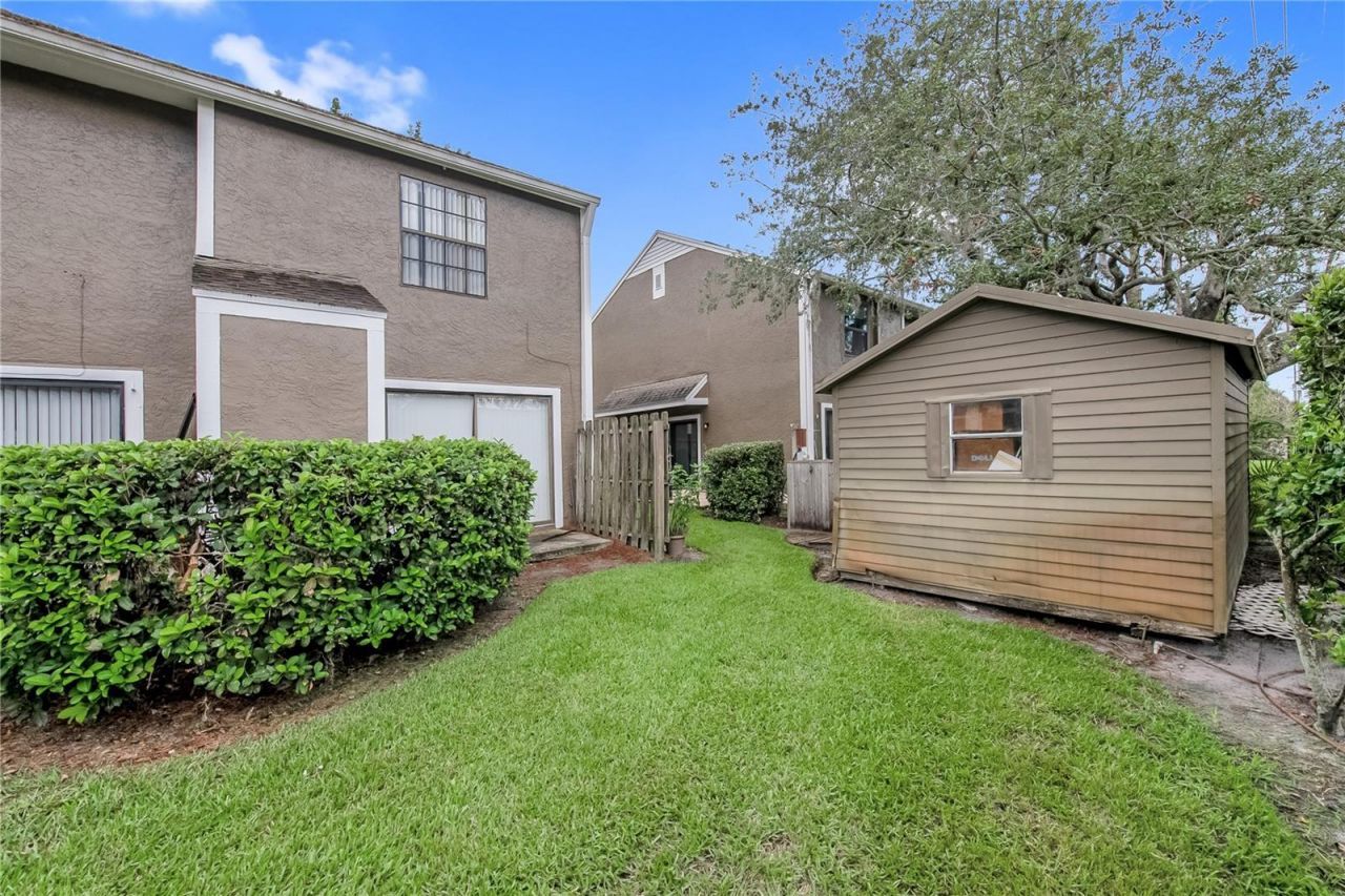 16547 Lake Brigadoon Circle , Tampa, FL 33618 Photo
