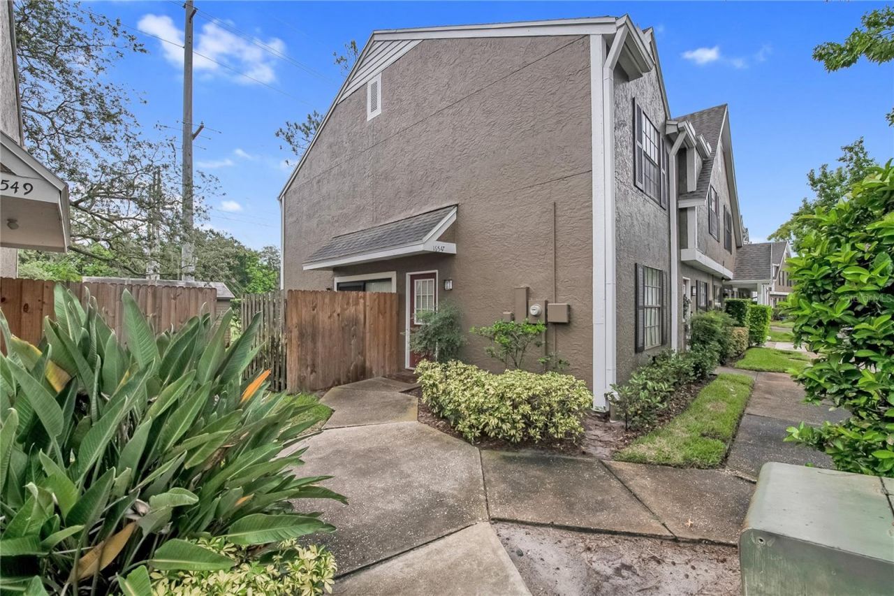 16547 Lake Brigadoon Circle , Tampa, FL 33618 Photo