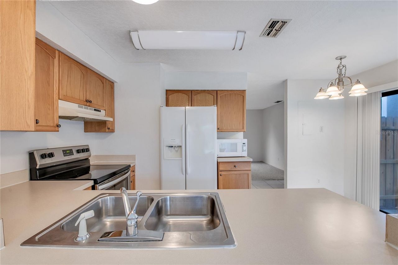 16547 Lake Brigadoon Circle , Tampa, FL 33618 Photo