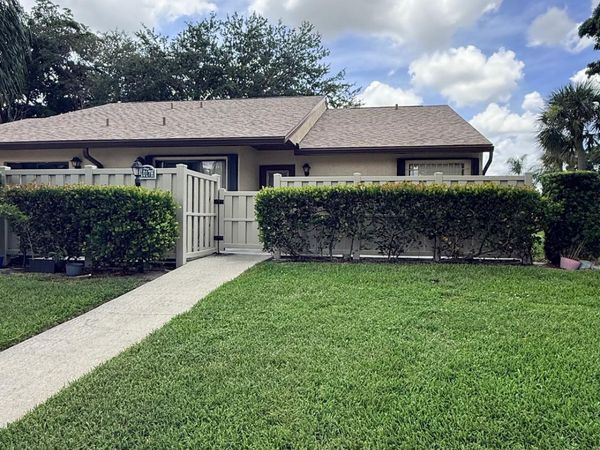 1017 Green Pine Boulevard, Unit H, West Palm Beach, FL 33409