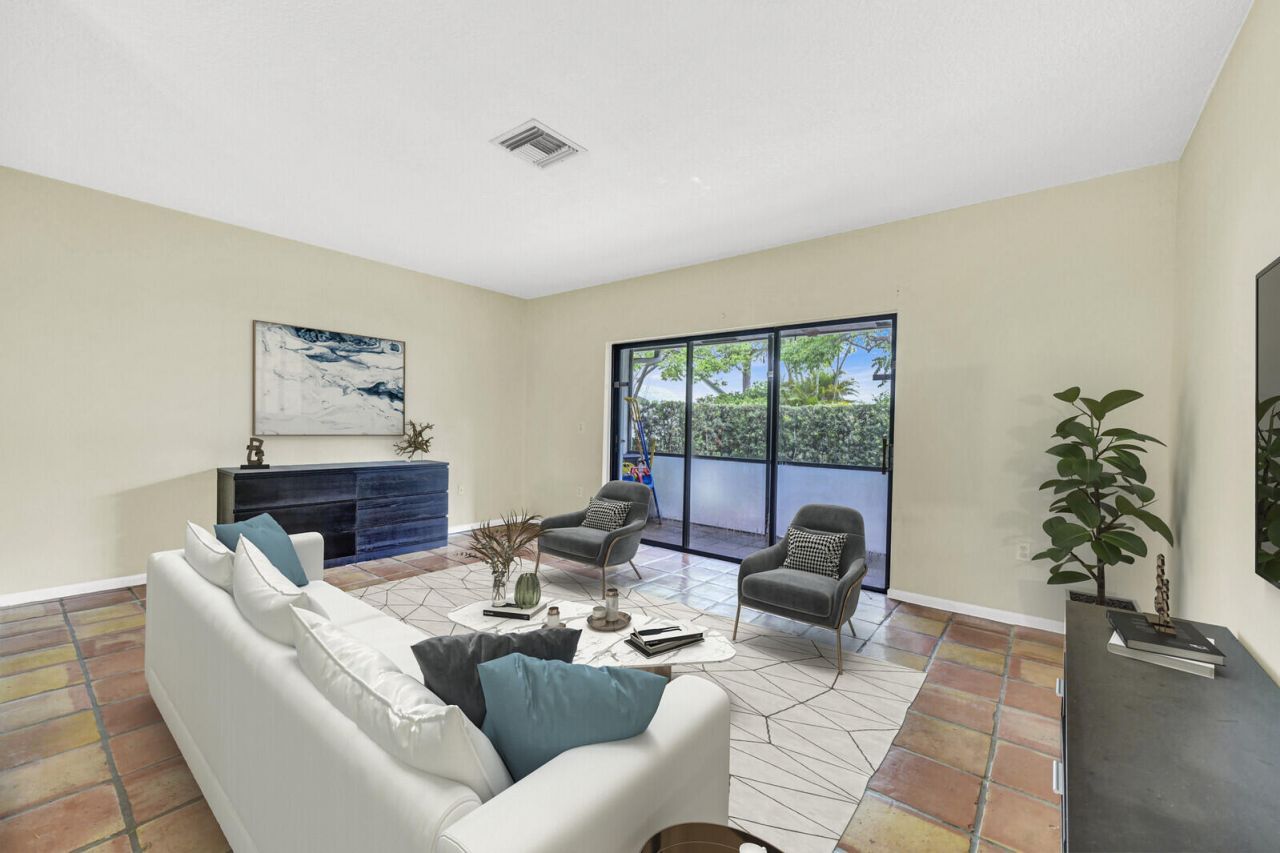 2625 Lowson Boulevard, Unit B, Delray Beach, FL 33445 Photo