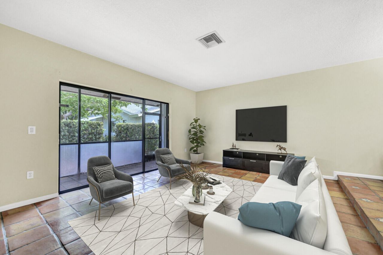 2625 Lowson Boulevard, Unit B, Delray Beach, FL 33445 Photo