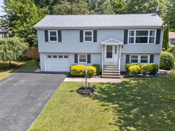 10 Marco Polo Drive, Latham, NY 12110