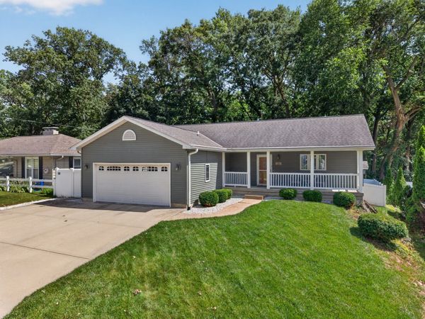 303 Hillside Avenue , Ottawa, IL 61350