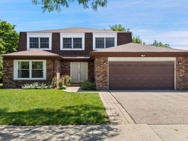 11 BIRCHWOOD Avenue, Deerfield, IL 60015
