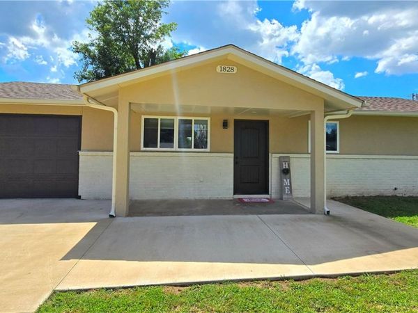 1828 S Beth Drive , Rogers, AR 72758