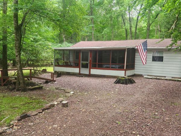 27 Brookside Drive, White Haven, PA 18661
