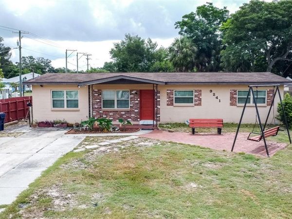 9241 N 52ND STREET , TAMPA, FL 33617