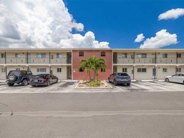 4550 OVERLOOK DRIVE NE, Unit 155, ST PETERSBURG, FL 33703
