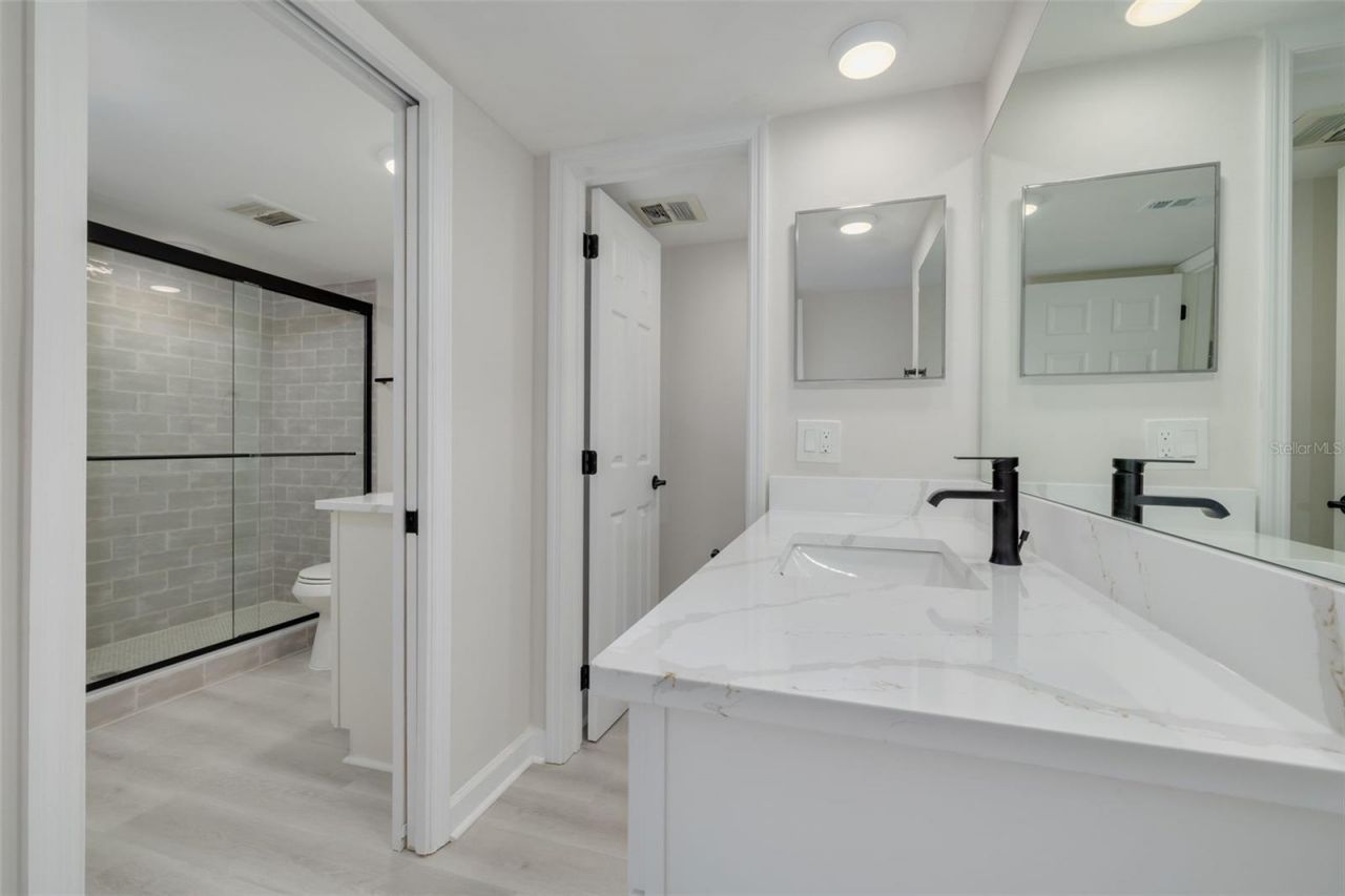 4550 Overlook Drive Ne, Unit 155, Saint Petersburg, FL 33703 Photo
