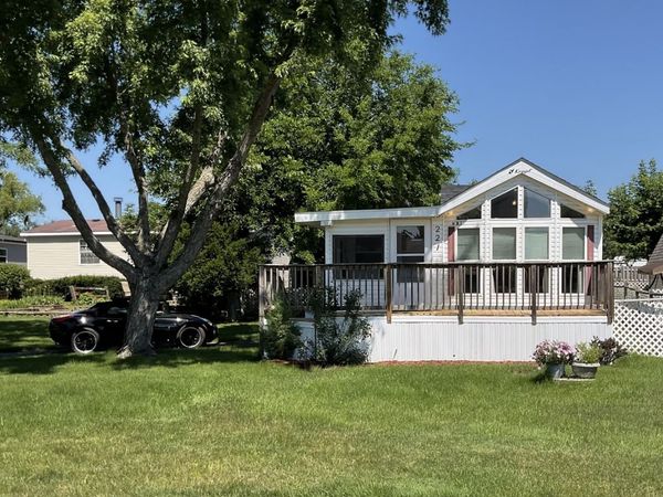 222 Rusty Scupper , Lakemoor, IL 60051