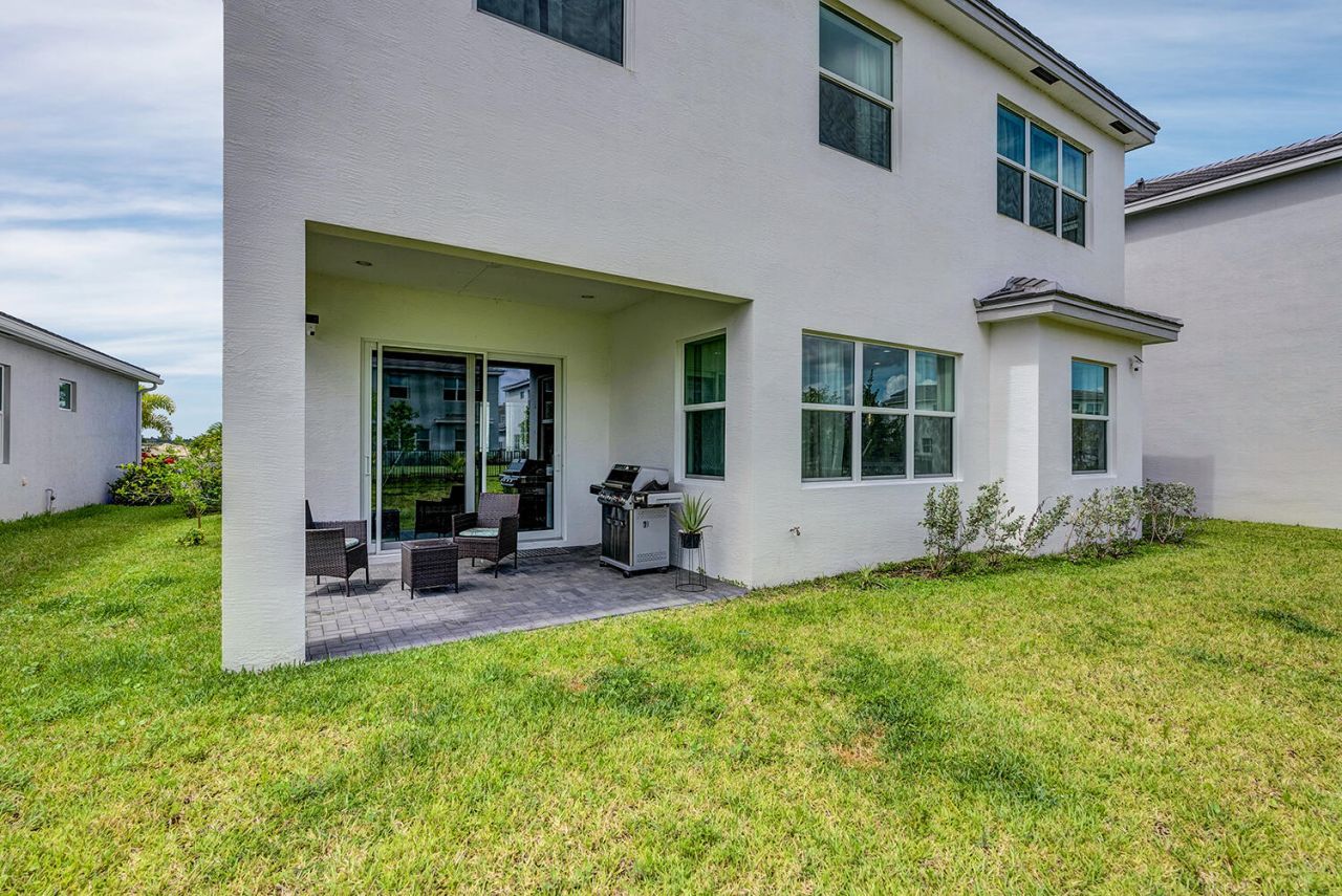 13638 Spruce Pine Drive, The Acreage, FL 33441 Photo