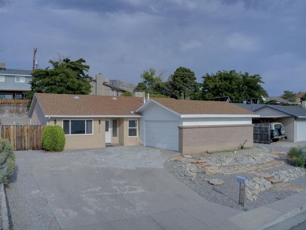 12668 Indian Place NE, Albuquerque, NM 87112