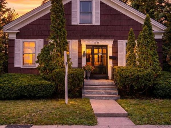 1025 Indiana Avenue, La Porte, IN 46350