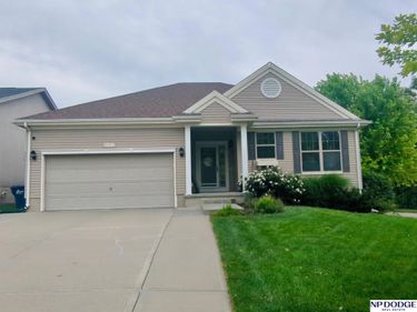20802 Charles Street, Omaha, NE 68022