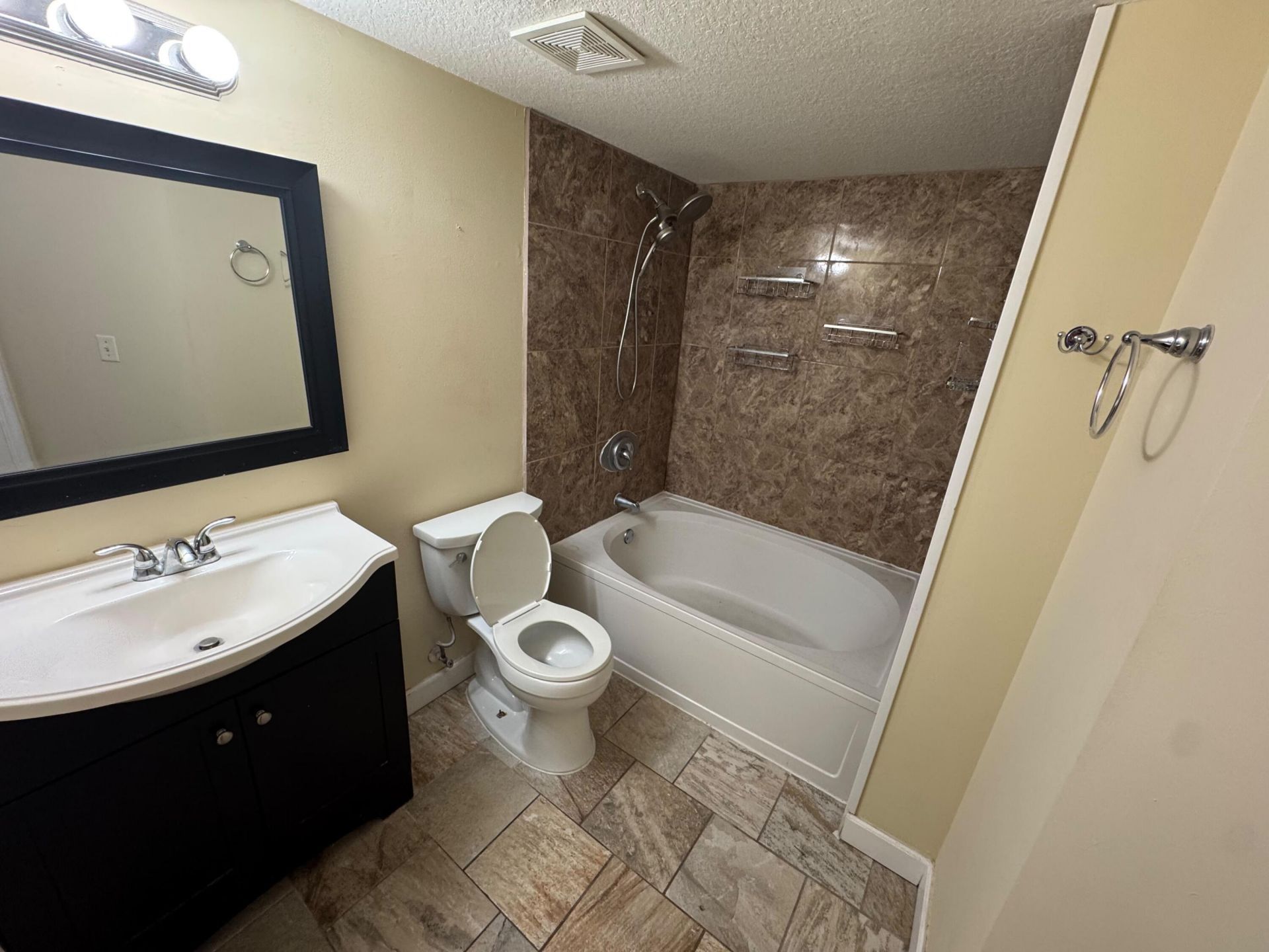 201 Villa Circle, Unit 201, Boynton Beach, FL 33435 Photo