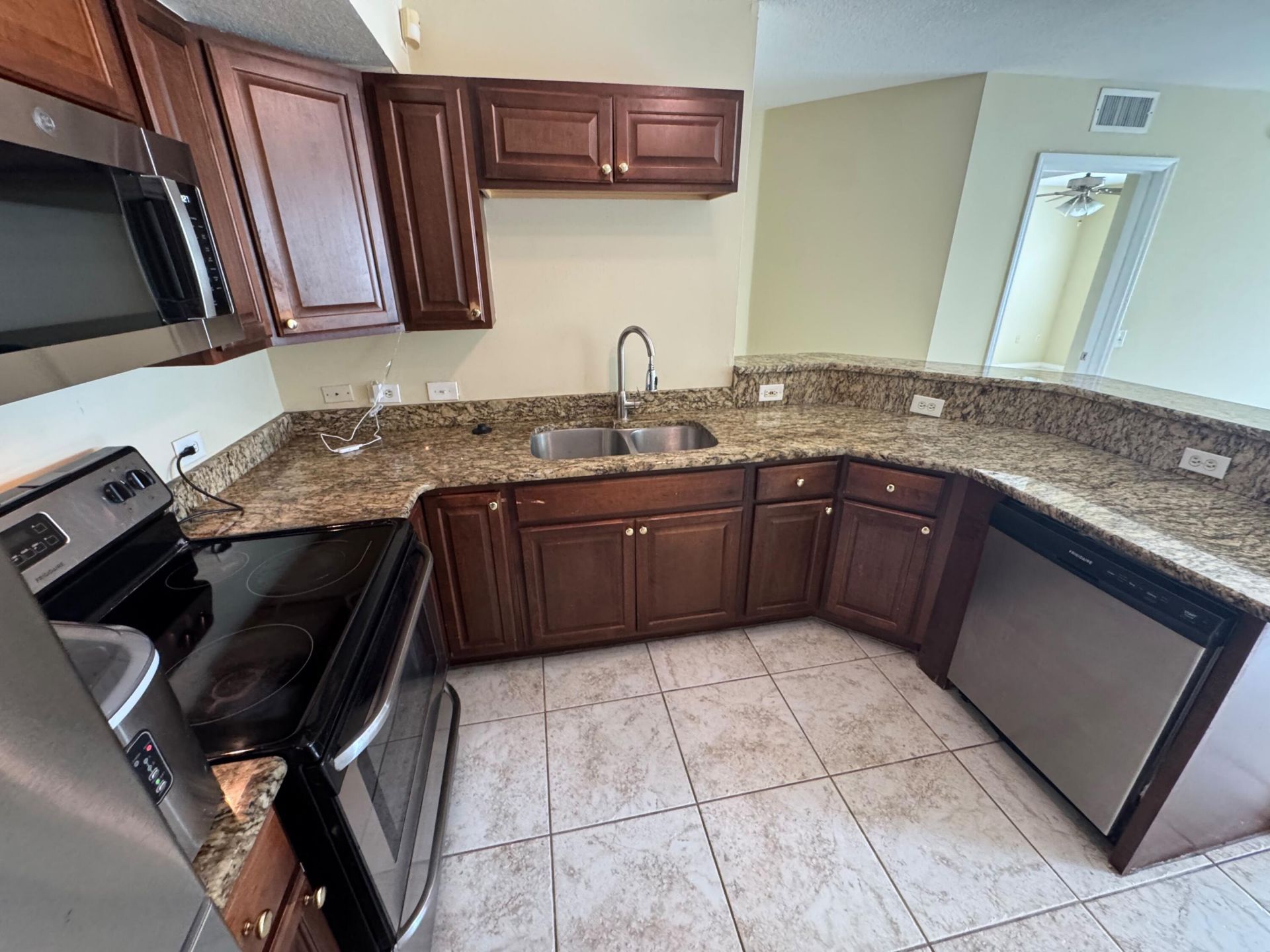 201 Villa Circle, Unit 201, Boynton Beach, FL 33435 Photo