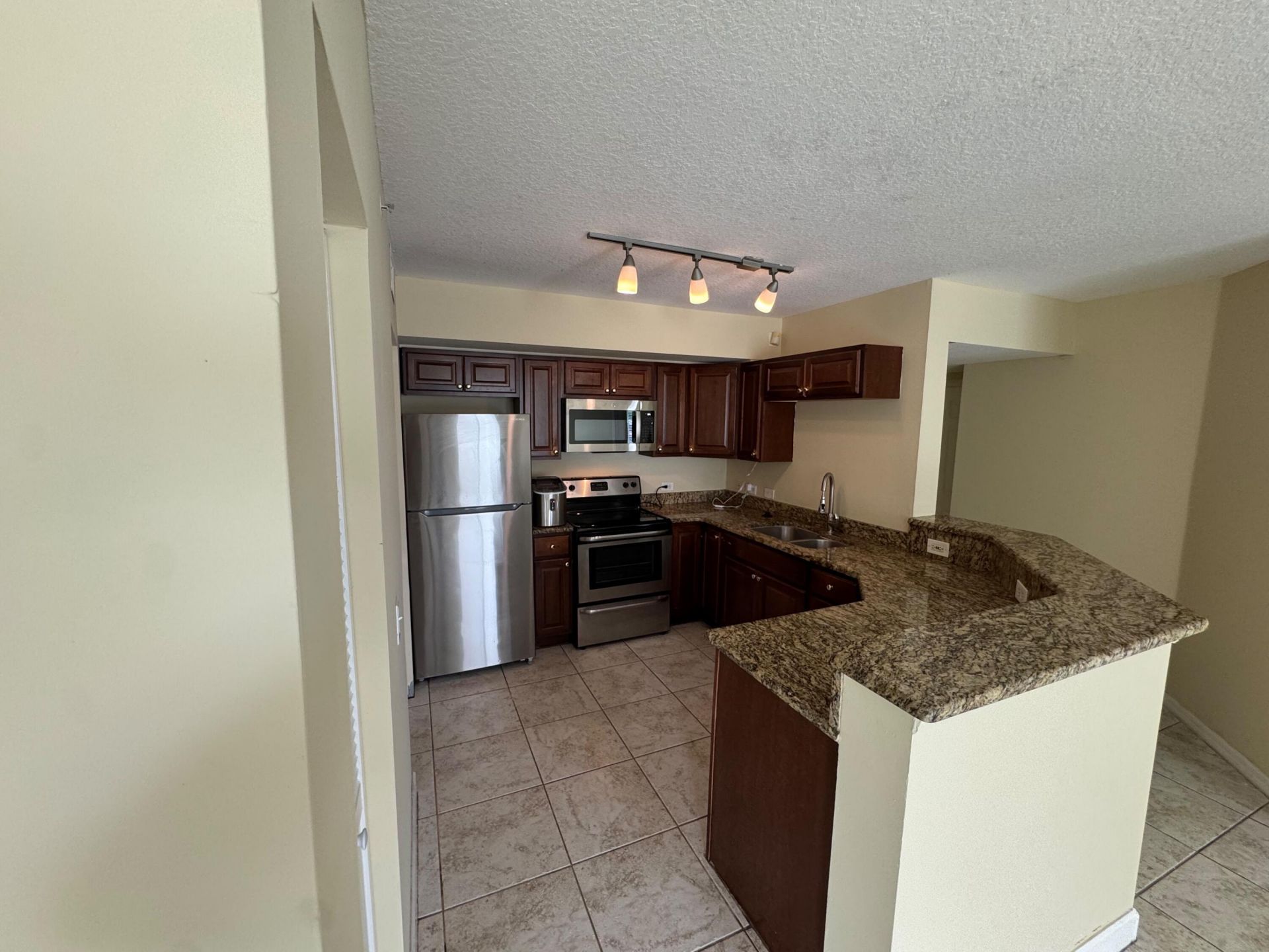 201 Villa Circle, Unit 201, Boynton Beach, FL 33435 Photo