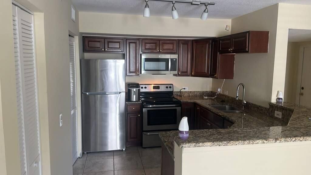 201 Villa Circle, Unit 201, Boynton Beach, FL 33435 Photo