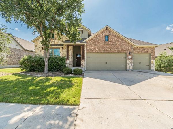 921 ACADEMY OAKS DR, San Marcos, TX 78666