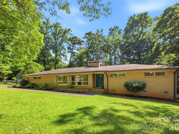 7008 Linda Lake Drive , Charlotte, NC 28215