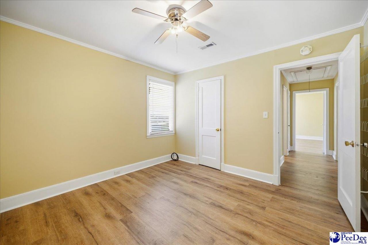 107 Tedder St Photo 16