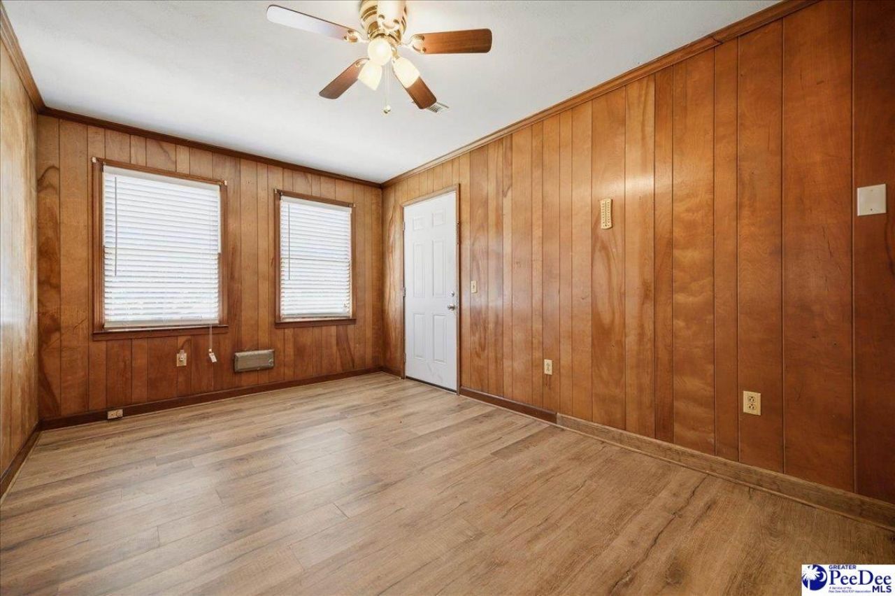 107 Tedder St Photo 20
