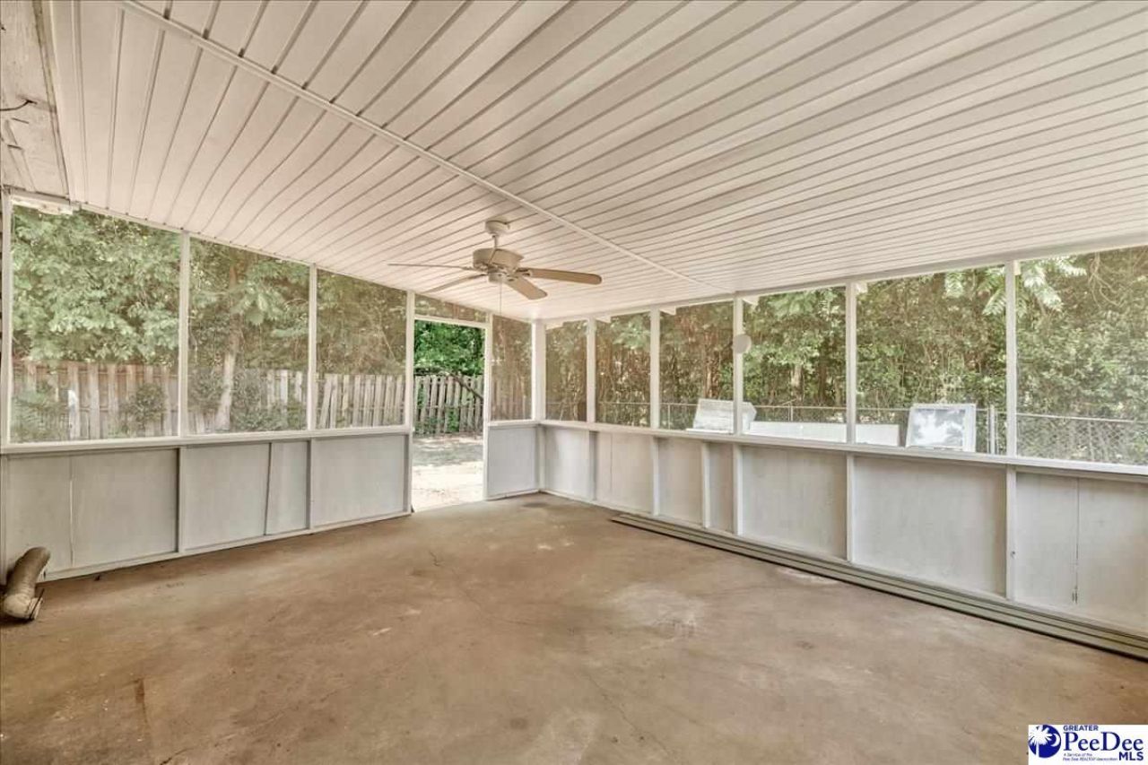 107 Tedder St Photo 23