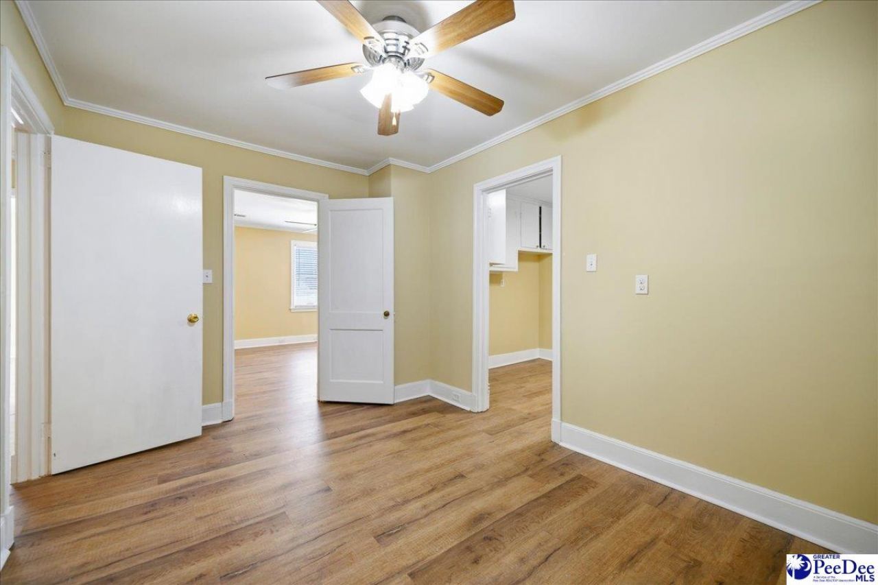 107 Tedder St Photo 9