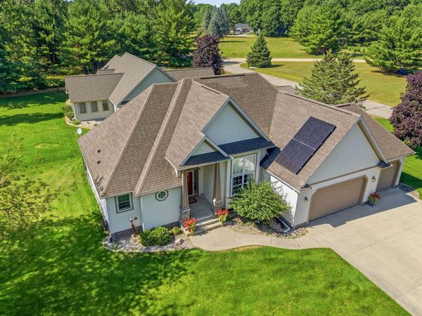 7737 Carriage Lane, Stanwood, MI 49346