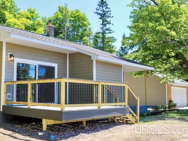 2161 Jasberg Street, Hancock, MI 49930