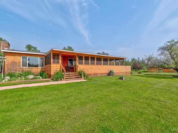 984N Dixon Road, Manistique Twp, MI 49854