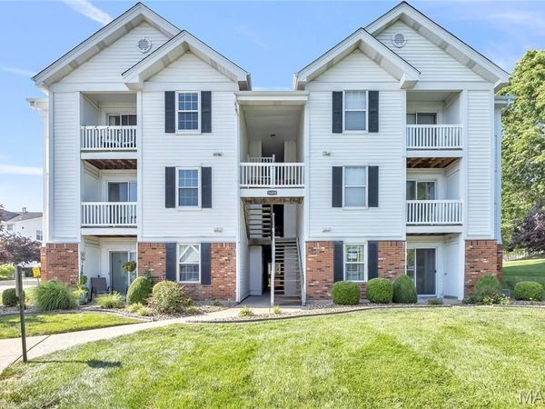 16538 Victoria Crossing Drive, Unit A, Grover, MO 63040