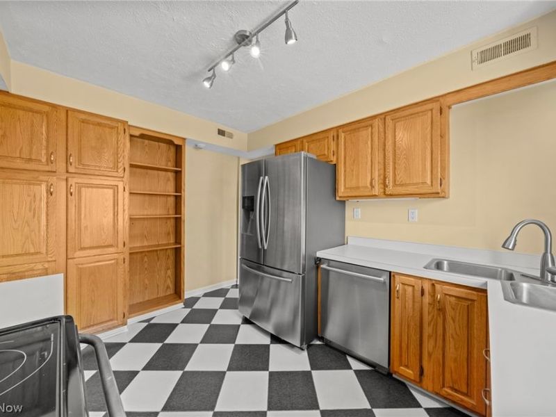 13700 Shaker Boulevard, Unit 709, Cleveland, OH 44120 Photo 22