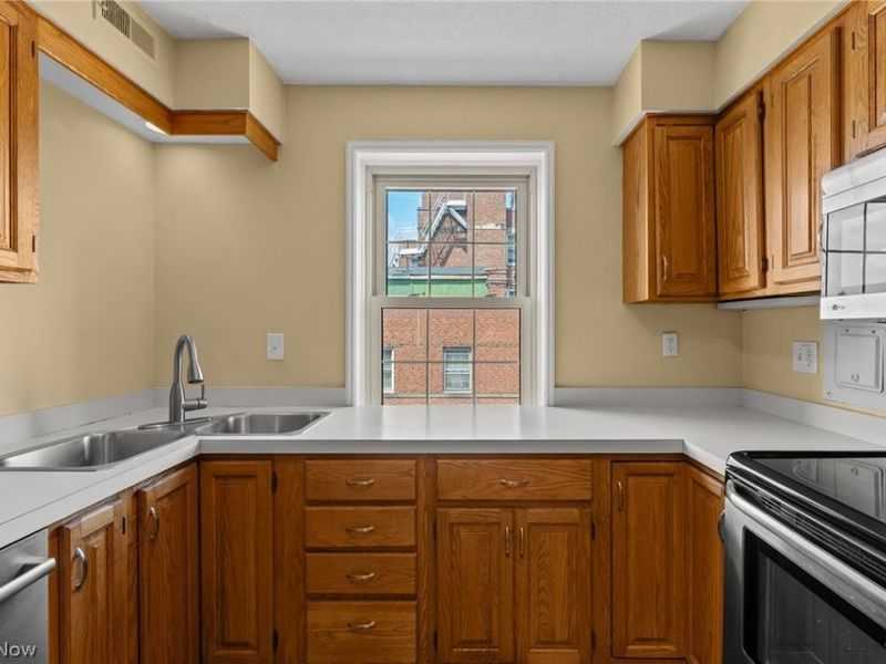 13700 Shaker Boulevard, Unit 709, Cleveland, OH 44120 Photo 25