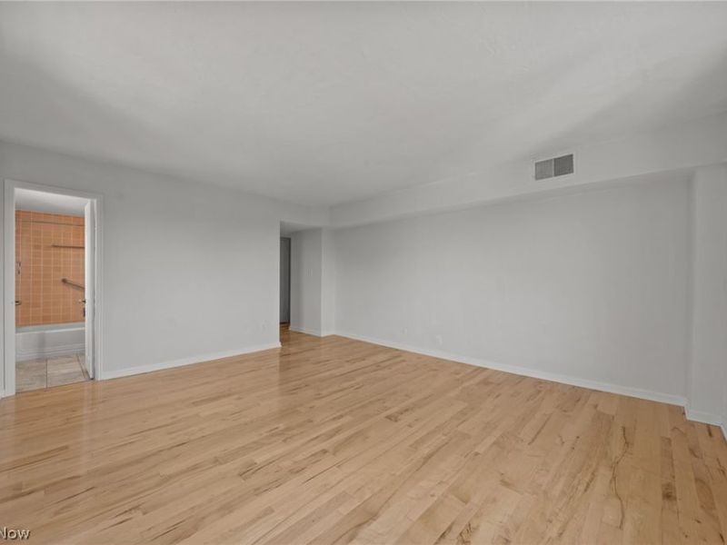 13700 Shaker Boulevard, Unit 709, Cleveland, OH 44120 Photo 34