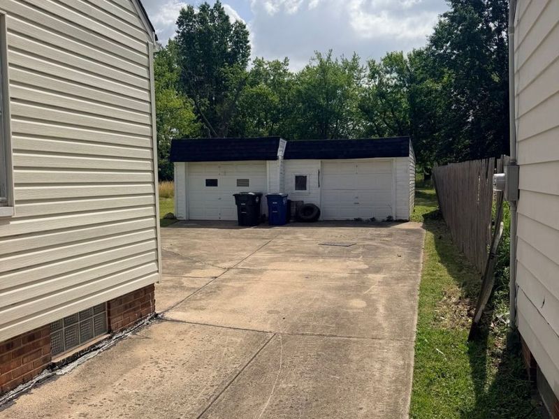 4387 E 175th Street, Cleveland, OH 44128 Photo 4
