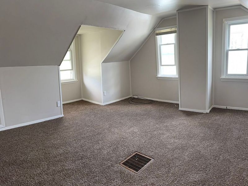 4387 E 175th Street, Cleveland, OH 44128 Photo 9