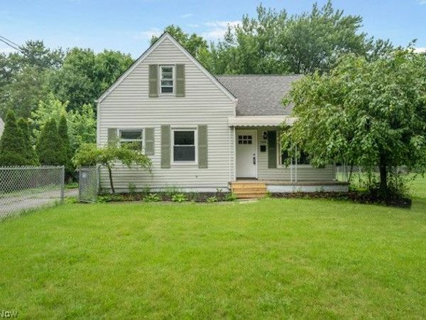 1146 Packard Drive , Akron, OH 44320