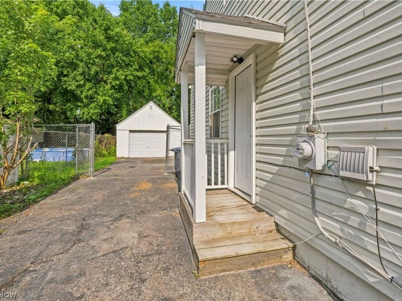 1146 Packard Drive, Akron, OH 44320 Photo 5
