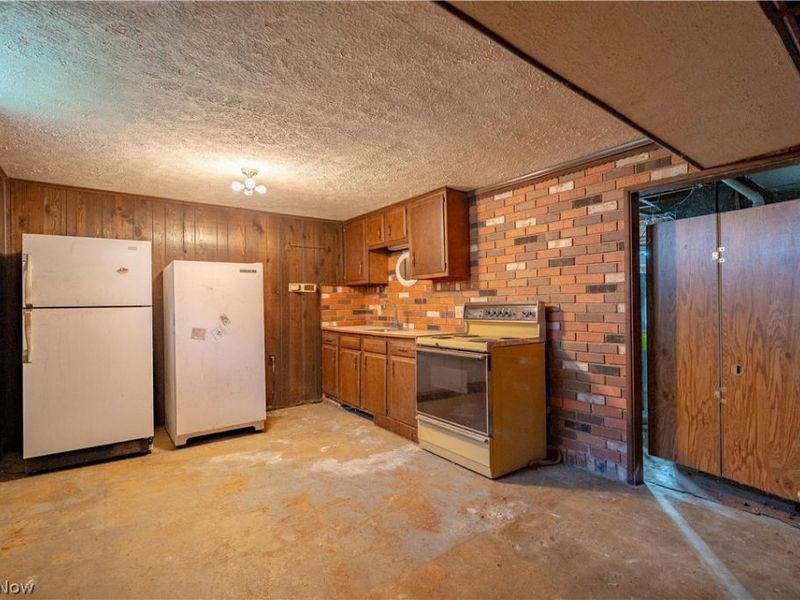 121 Florence Avenue , Alliance, OH 44601 Photo 16