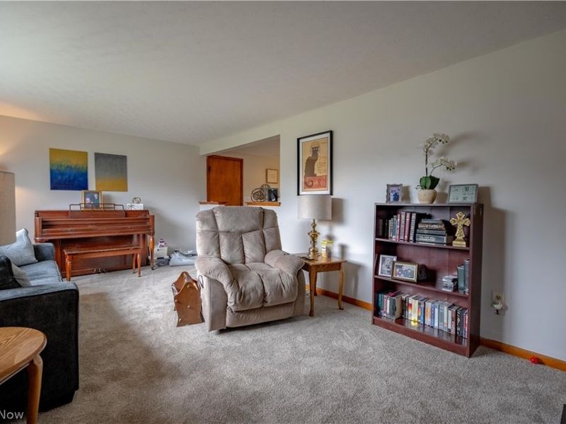 121 Florence Avenue , Alliance, OH 44601 Photo 4