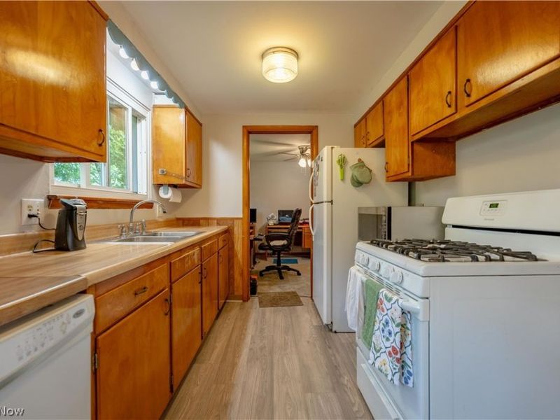 121 Florence Avenue , Alliance, OH 44601 Photo 7