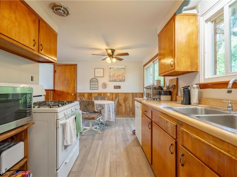 121 Florence Avenue , Alliance, OH 44601 Photo 8